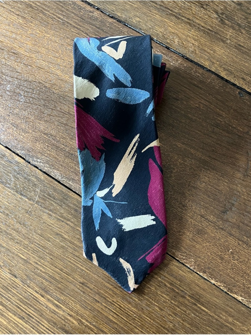Vintage Lanvin Navy Tie with Burgundy, Light Blue and Cream Brushstroke Pattern - Picture 2 of 5